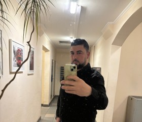 Бурак акан, 33, Bethnal Green