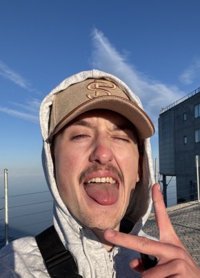 Ivan, 21, Russia, Moscow