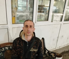 Vahagn, 40, Yerevan
