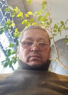 Даврон из Санкт-Петербурга 55 лет