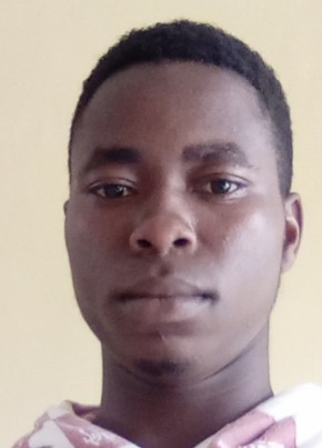 Ovie, 22, Nigeria, Ilaro