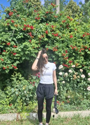 Amina из Луганска 26 лет