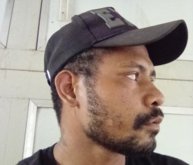 Raynold Myboii, 18, Port Moresby