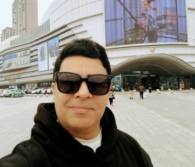 Ryan, 36, Nanjing