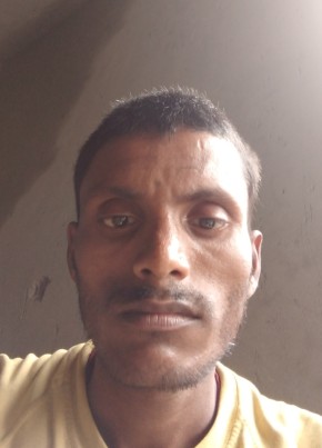 Suresh Kumar, 18, India, Delhi