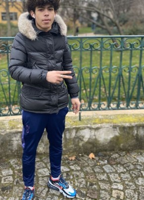 Mohamed , 22, République Française, Paris