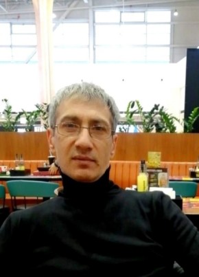 Артём из Самары 51 год