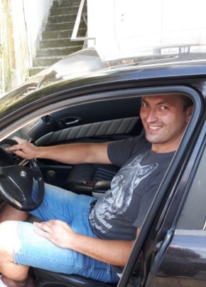Dmitriy, 40, Russia, Sochi
