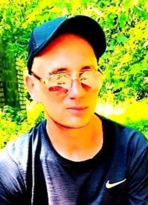 Роман из Находки 38 лет