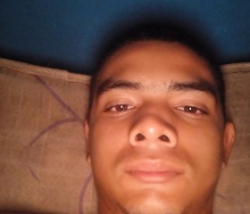 ADRIAN, 18, Goiania