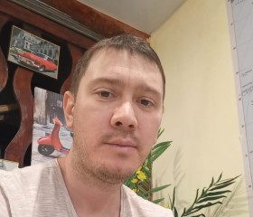 Rustam, 41, Cairo