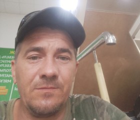 Dmitriy, 40, Engels