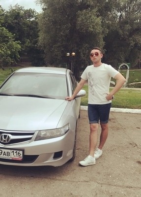 Илья, 27, Россия, Татищево