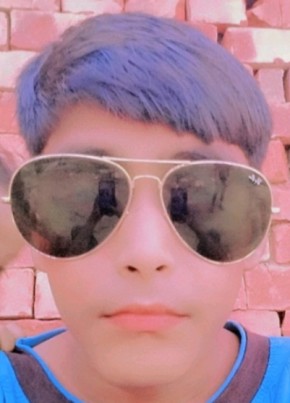 Vivek Singh, 18, India, Lādwa