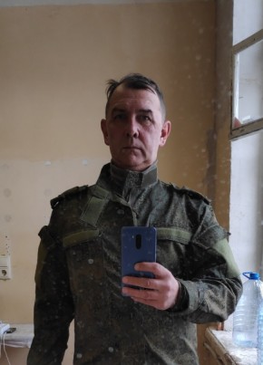 Виталий, 52, Россия, Луга
