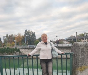Lara, 57, Hallein