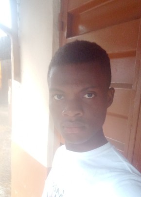 Ahmed kemoh kama, 21, Sierra Leone, Freetown