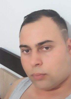 Florin, 29, Romania, Sectorul 5