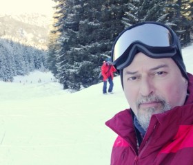 Alessandro, 52 года, Несебър