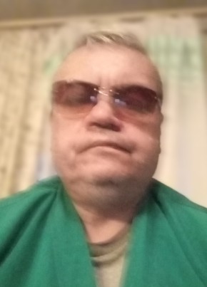 Анатолий из Саратова 47 лет