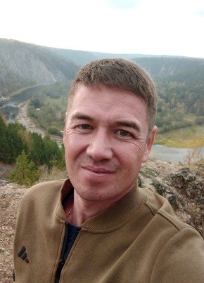 Артур из Уфы 45 лет