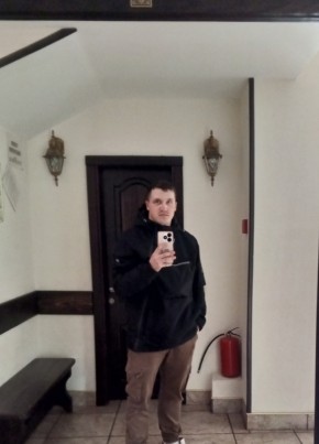 Evgeniy, 29, Russia, Sharypovo