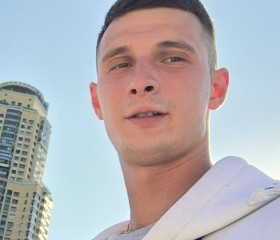 Evgeniy, 25, London
