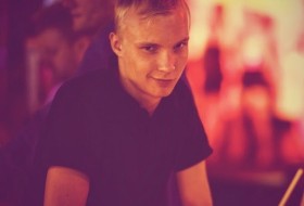 Aleksandr, 28 - Just Me