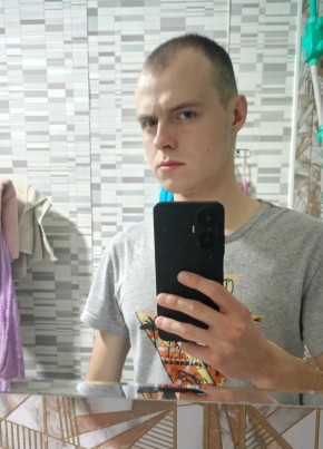 Денис из Орёла 23 года