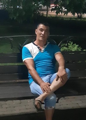 Максим, 37, Россия, Андреаполь