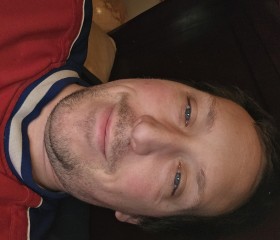 André, 39, Montreal