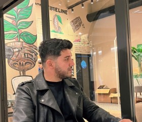 Bülent, 42, Istanbul
