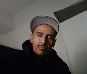 Mike, 40, Los Angeles