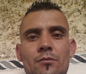 Lias, 41, Ain Fakroun