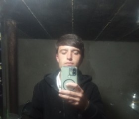 Yusufchon, 18, Vahdat