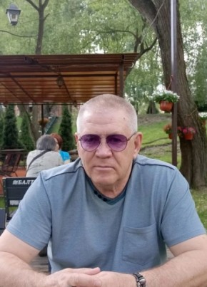 Андрей из Санкт-Петербурга 63 года