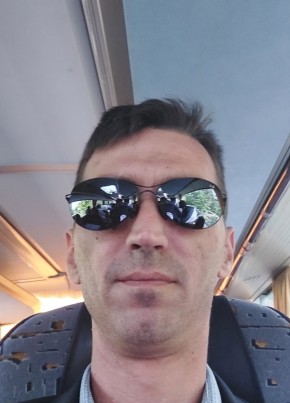 Ivan, 40, Serbia, Belgrade