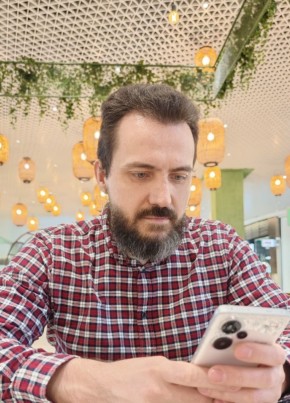 Илья из Санкт-Петербурга 38 лет