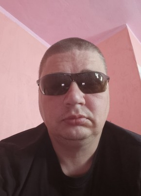 Павел Чувызгалов из Суксуна 43 года