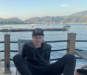 Conner, 19, Cardiff