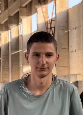 Дмитрий из Феодосии 21 год