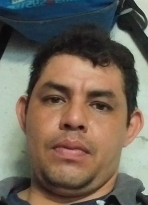 Alcides AvALos, 18, República del Paraguay, Asunción