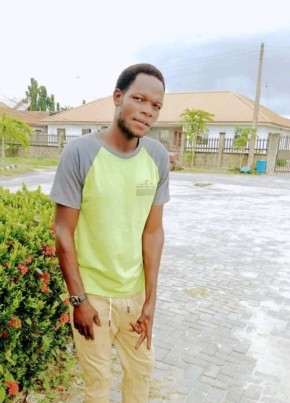 Robert James, 26, Nigeria, Abuja