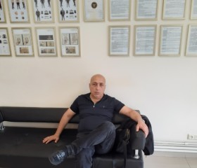 Goqor Sargsyan, 55, Yerevan