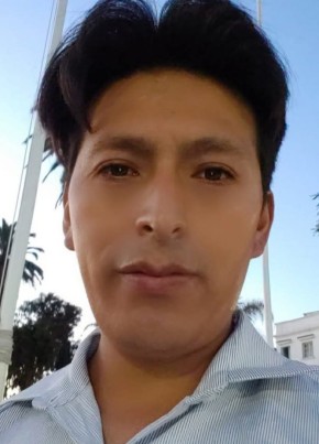 Russell из Tacna 37 лет