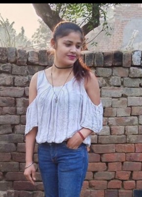 Resma bano, 18, India, Sirhind