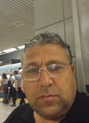 Omer из İstanbul 48 лет