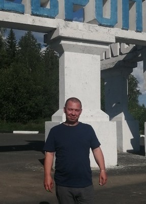 Александр, 40, Россия, Березники