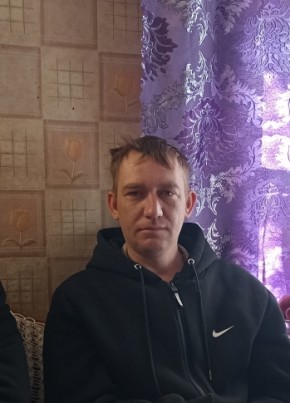 Максим андреевич из Новичихи 21 год