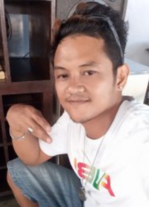 mr f из Quezon City 32 года